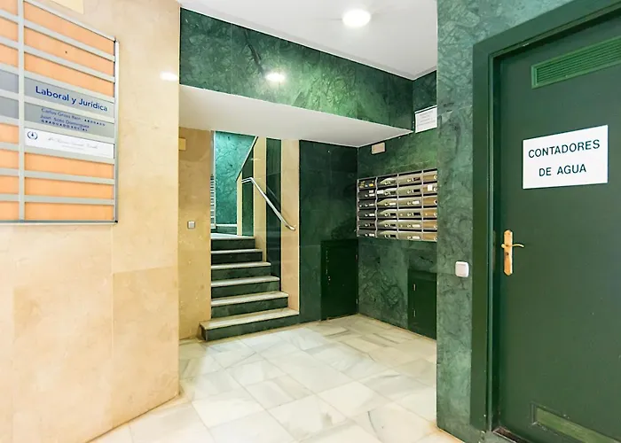 Soho Rooms Citycenter, Young People Only